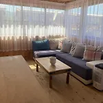 Sea Apartment *